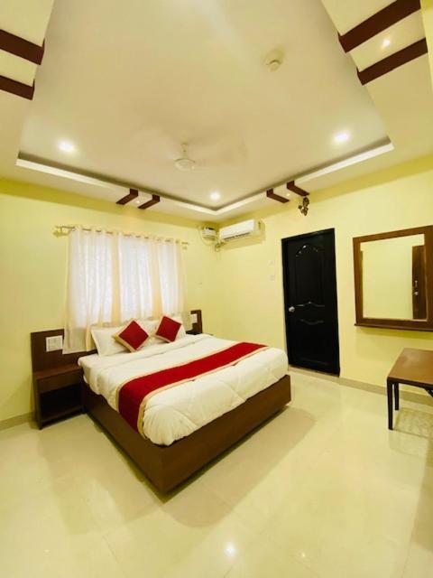 Prabhuvihar Residency Hotel Porvorim Exterior photo