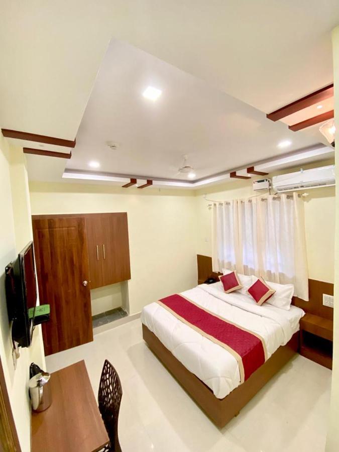 Prabhuvihar Residency Hotel Porvorim Exterior photo